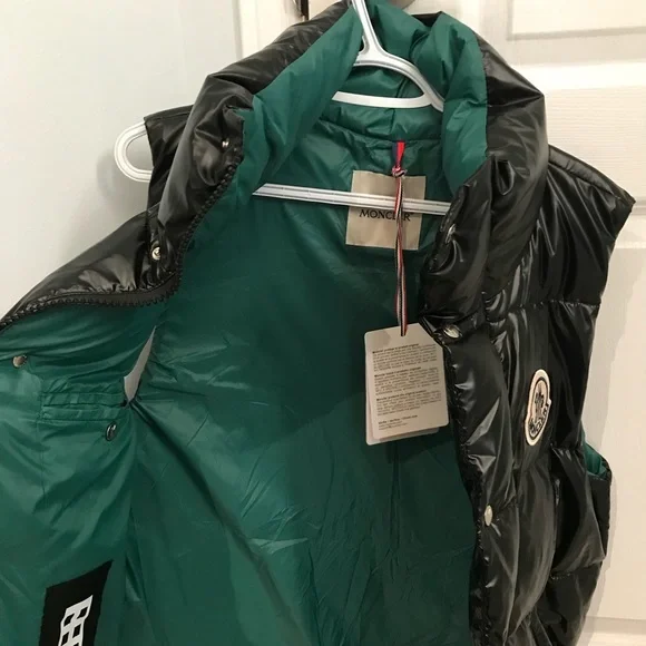 Moncler puffer vest - Picture 10 of 11